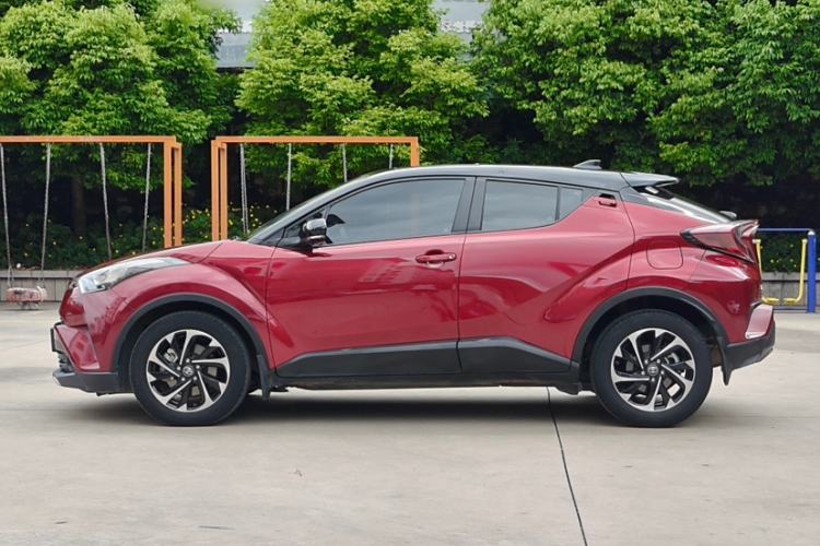Used Toyota IZOA 2020 2.0L Yichi Version Exterior 2