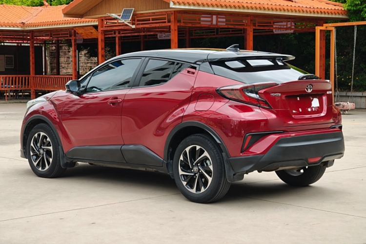 Used Toyota IZOA 2020 2.0L Yichi Version Exterior 3