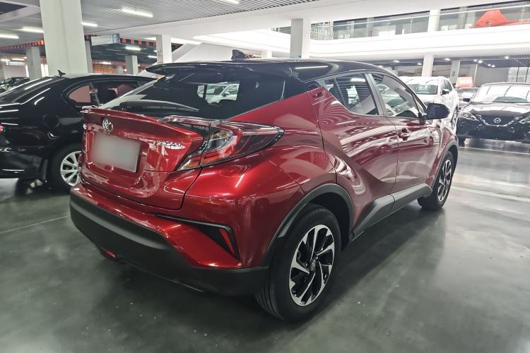 Used Toyota IZOA 2020 2.0L Yichi Version Exterior 3
