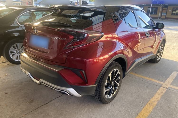Used Toyota IZOA 2020 2.0L Yichi Version Exterior 4