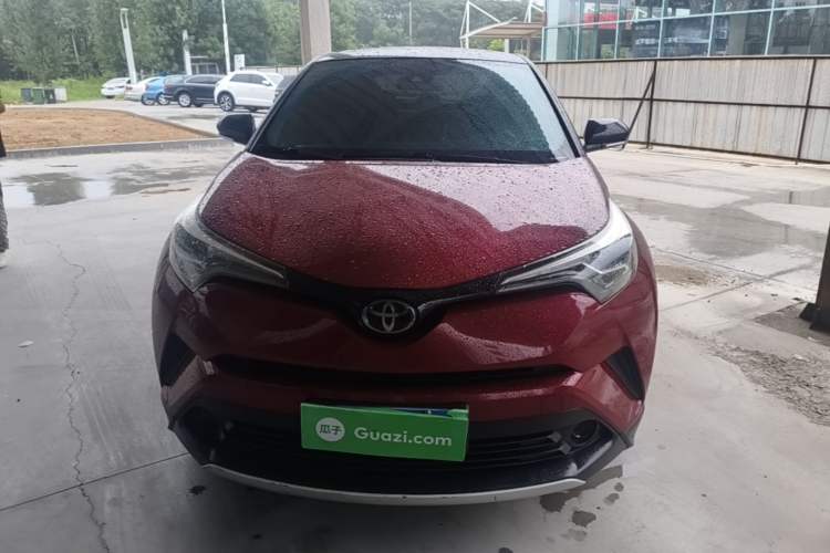 Used Toyota IZOA 2020 2.0L Yichi Version Front