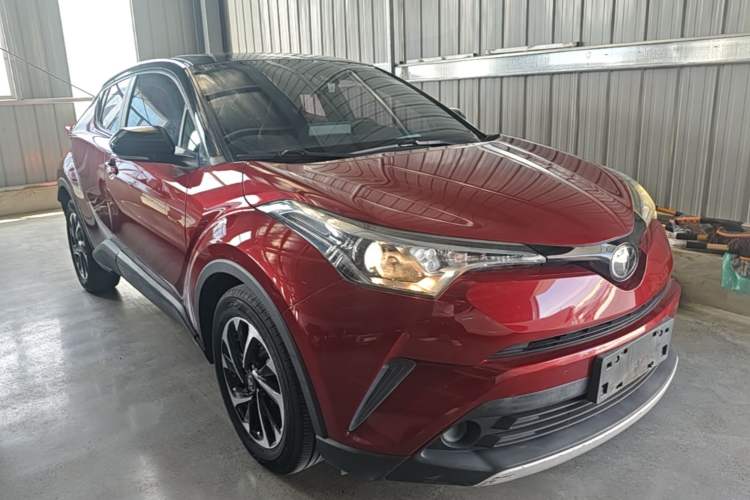 Used Toyota IZOA 2020 2.0L Enjoy Edition Front Right 45 Deg