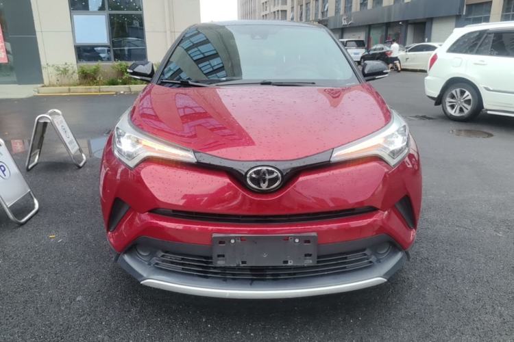 Used Toyota IZOA 2020 2.0L Yichi Version Front