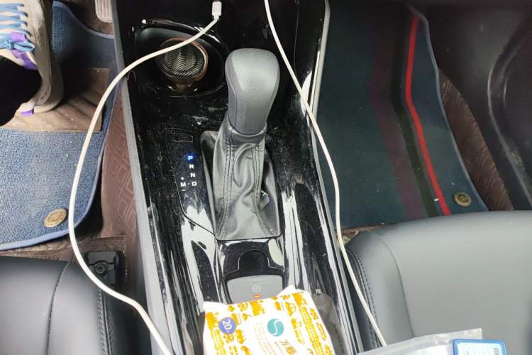 Used Toyota IZOA 2020 2.0L Yi Xiang CARE Gear Lever