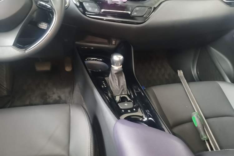 Used Toyota IZOA 2020 2.0L Yichi Version Gear Lever