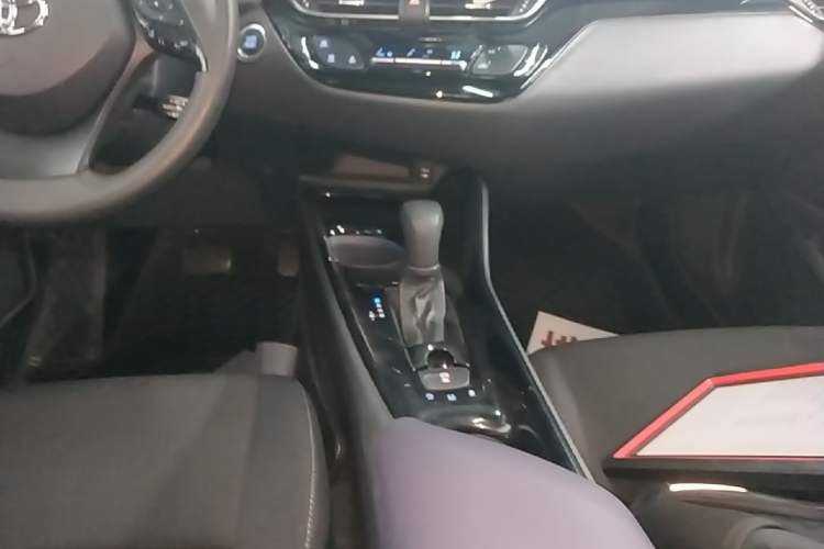 Used Toyota IZOA 2020 2.0L Enjoy Edition Gear Lever