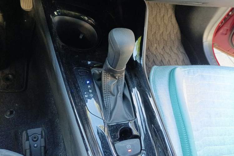 Used Toyota IZOA 2020 2.0L Enjoy Edition Gear Lever