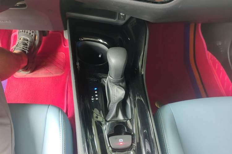 Used Toyota IZOA 2020 2.0L Yi Xiang CARE Gear Lever
