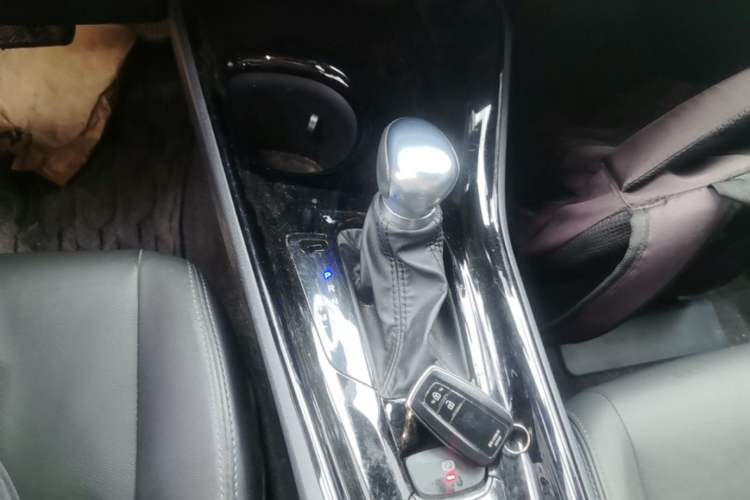 Used Toyota IZOA 2020 2.0L Yichi Version Gear Lever