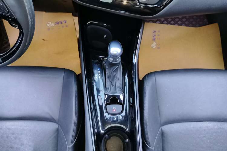 Used Toyota IZOA 2020 2.0L Yichi Version Gear Lever