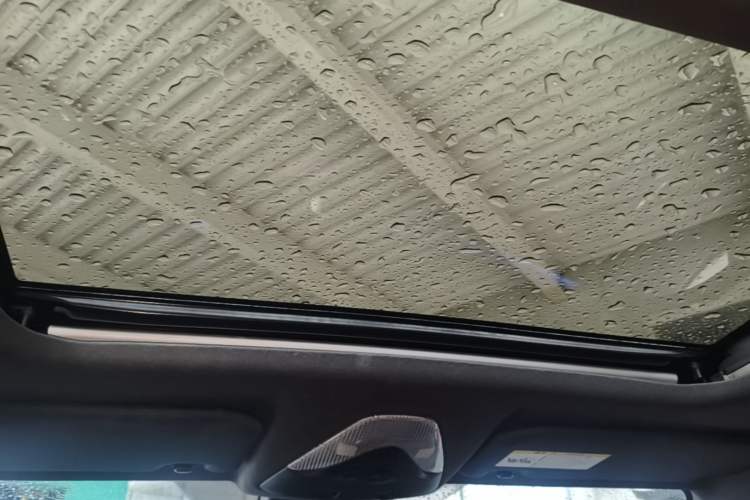 Used Toyota IZOA 2020 2.0L Yichi Version Headliner