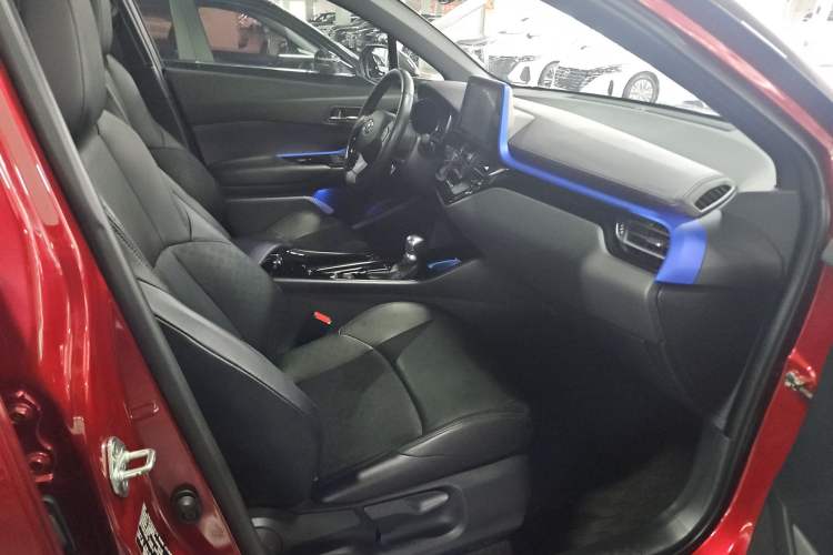 Used Toyota IZOA 2020 2.0L Yichi Version Interior 1