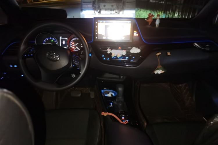 Used Toyota IZOA 2020 2.0L Enjoy Edition Interior 2