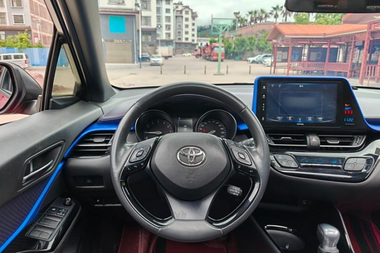 Used Toyota IZOA 2020 2.0L Yichi Version Interior 2