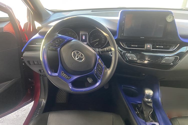 Used Toyota IZOA 2020 2.0L Yichi Version Interior 3