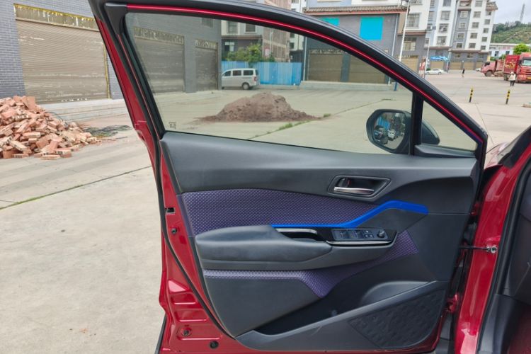 Used Toyota IZOA 2020 2.0L Yichi Version Interior 8