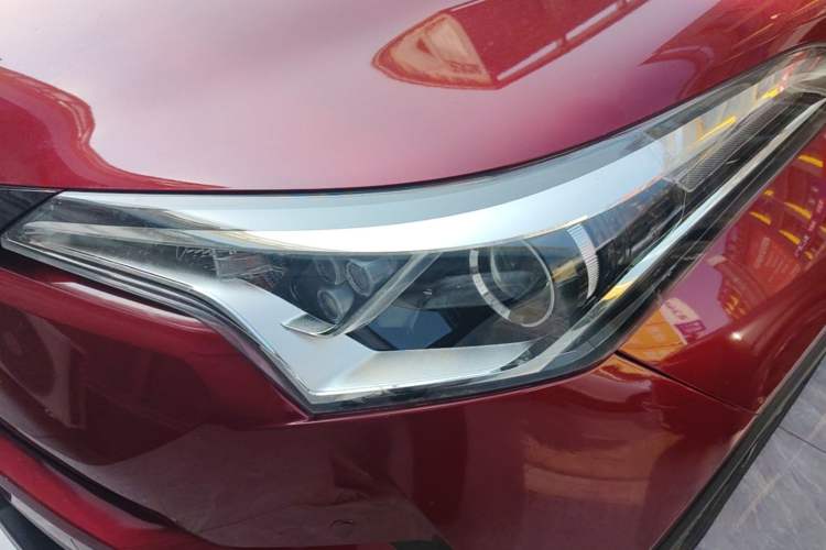 Used Toyota IZOA 2020 2.0L Yi Xiang CARE Left Front Headlight