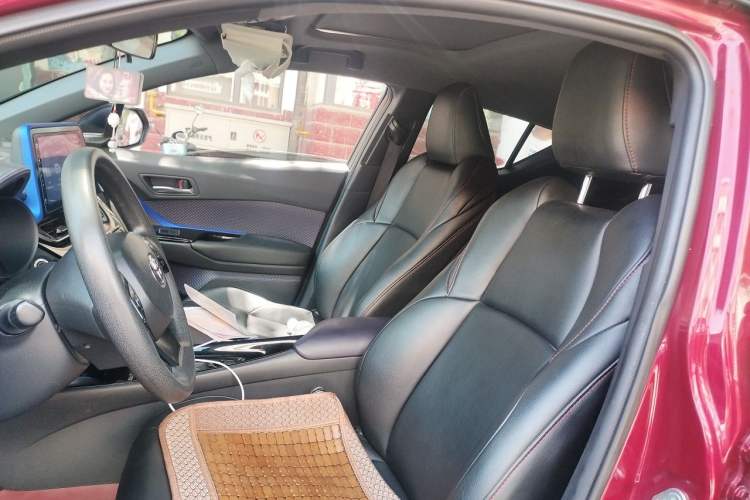 Used Toyota IZOA 2020 2.0L Enjoy Edition Left Front Seat