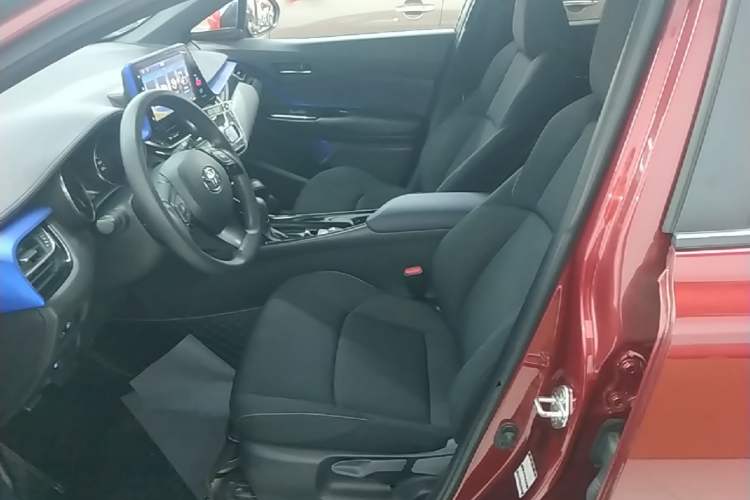 Used Toyota IZOA 2020 2.0L Enjoy Edition Left Front Seat