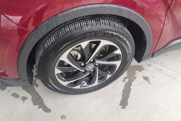 Used Toyota IZOA 2020 2.0L Yichi Version Left Front Wheel Hub