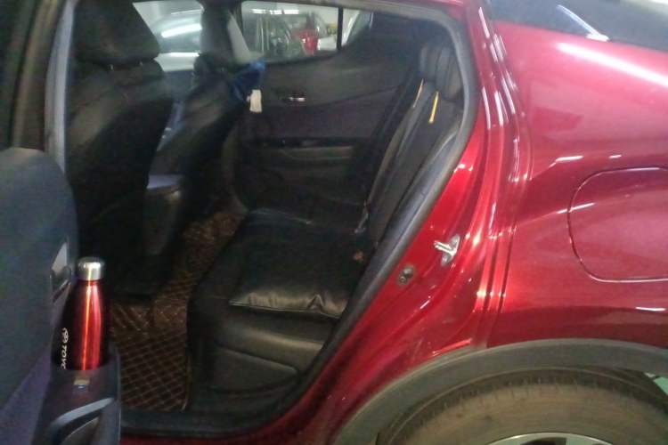 Used Toyota IZOA 2020 2.0L Yichi Version Left Rear Seat