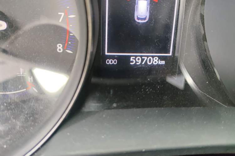 Used Toyota IZOA 2020 2.0L Enjoy Edition Odometer Close Up