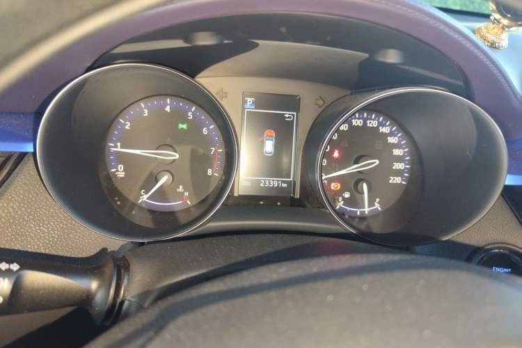 Used Toyota IZOA 2020 2.0L Enjoy Edition Odometer Close Up