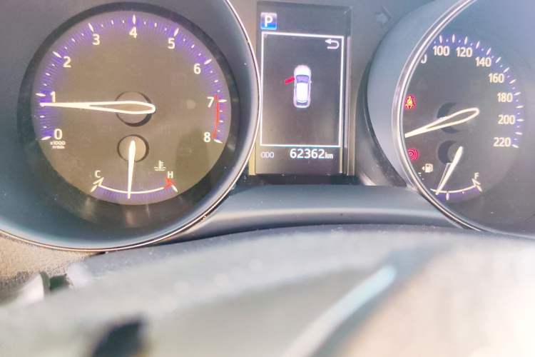 Used Toyota IZOA 2020 2.0L Enjoy Edition Odometer Close Up
