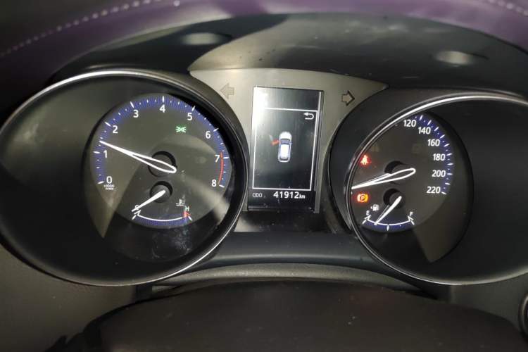 Used Toyota IZOA 2020 2.0L Enjoy Edition Odometer Close Up