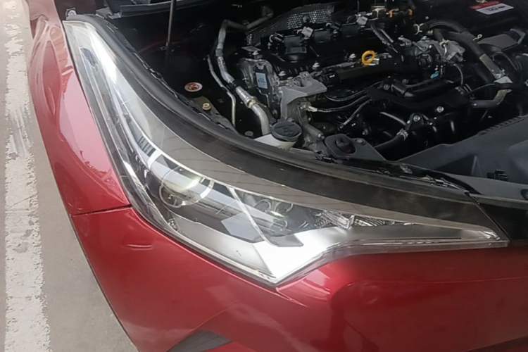 Used Toyota IZOA 2020 2.0L Enjoy Edition Right Front Headlight