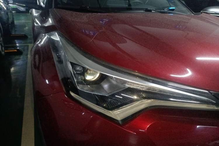 Used Toyota IZOA 2020 2.0L Yichi Version Right Front Headlight