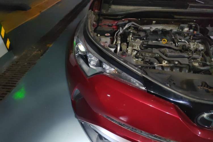 Used Toyota IZOA 2020 2.0L Enjoy Edition Right Front Headlight