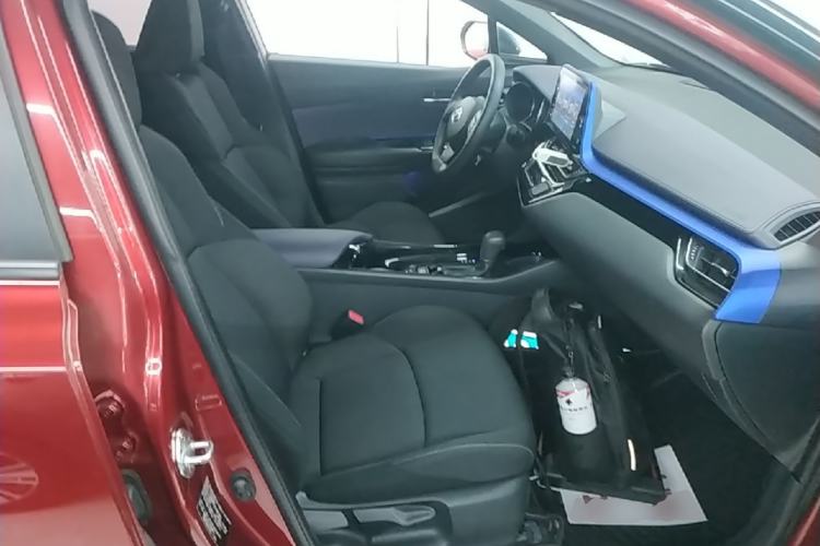 Used Toyota IZOA 2020 2.0L Enjoy Edition Right Front Seat