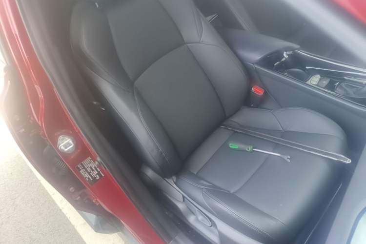Used Toyota IZOA 2020 2.0L Yichi Version Right Front Seat