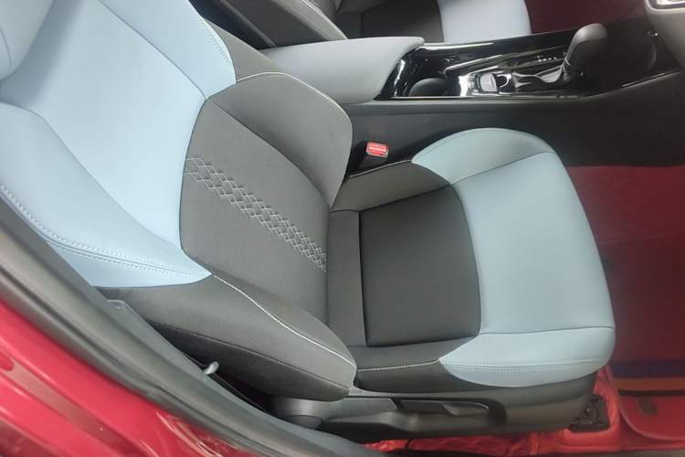 Used Toyota IZOA 2020 2.0L Yi Xiang CARE Right Front Seat