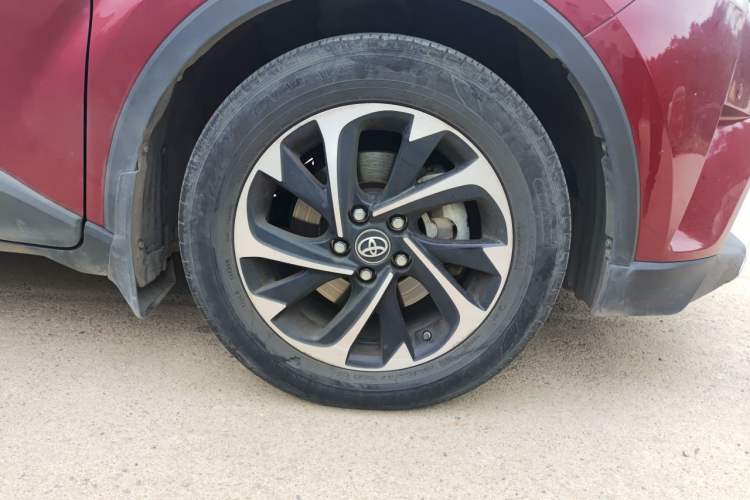 Used Toyota IZOA 2020 2.0L Yi Xiang CARE Right Front Wheel Hub