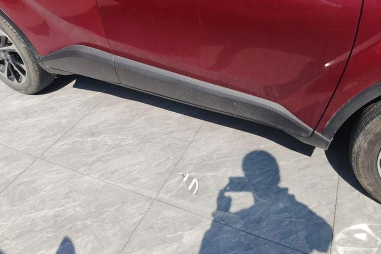 Used Toyota IZOA 2020 2.0L Yi Xiang CARE Right Side Sill