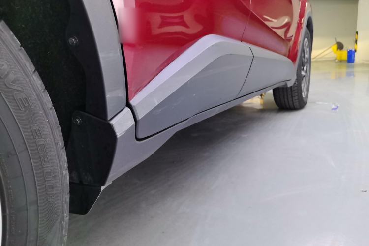 Used Toyota IZOA 2020 2.0L Yichi Version Right Side Sill