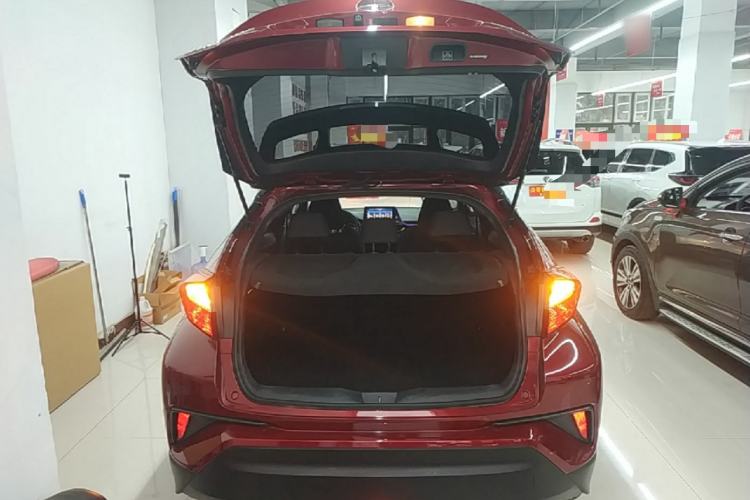 Used Toyota IZOA 2020 2.0L Enjoy Edition Trunk