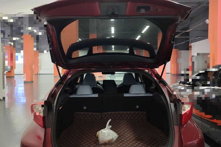 Used Toyota IZOA 2020 2.0L Yi Xiang CARE Trunk