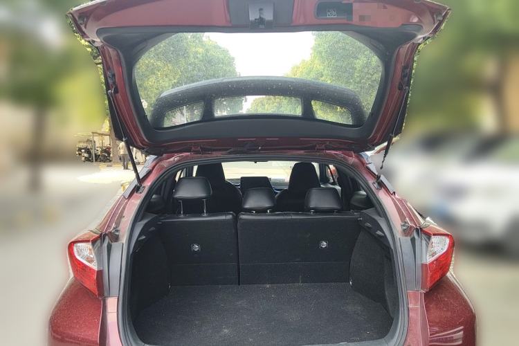 Used Toyota IZOA 2020 2.0L Enjoy Edition Trunk