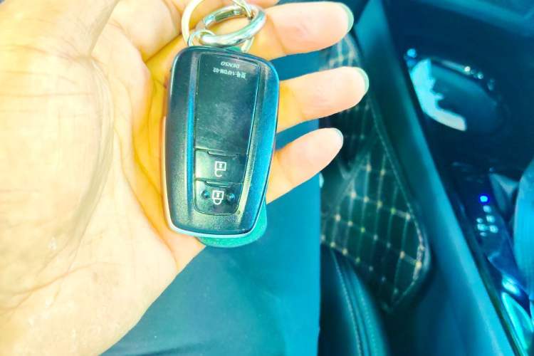 Used Toyota IZOA 2020 2.0L Enjoy Edition Vehicle Key