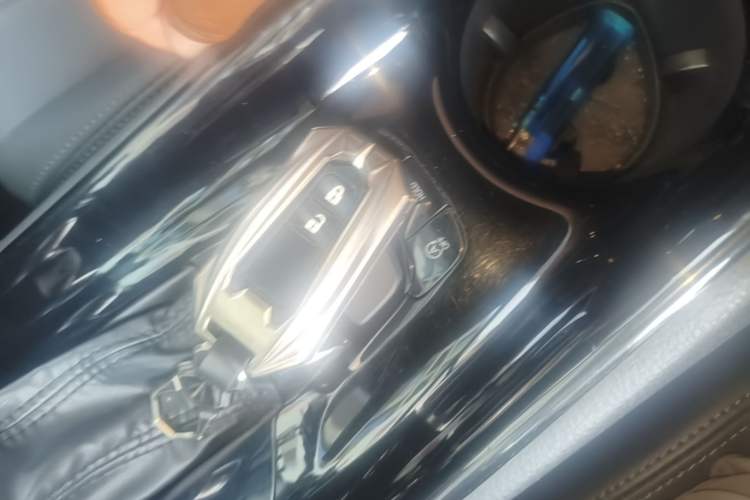 Used Toyota IZOA 2020 2.0L Yichi Version Vehicle Key