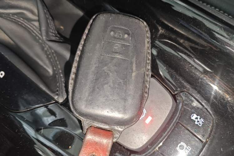 Used Toyota IZOA 2020 2.0L Enjoy Edition Vehicle Key