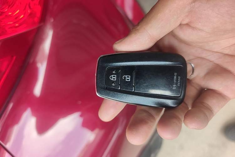 Used Toyota IZOA 2020 2.0L Yi Xiang CARE Vehicle Key