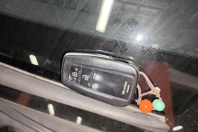 Used Toyota IZOA 2020 2.0L Yi Xiang CARE Vehicle Key