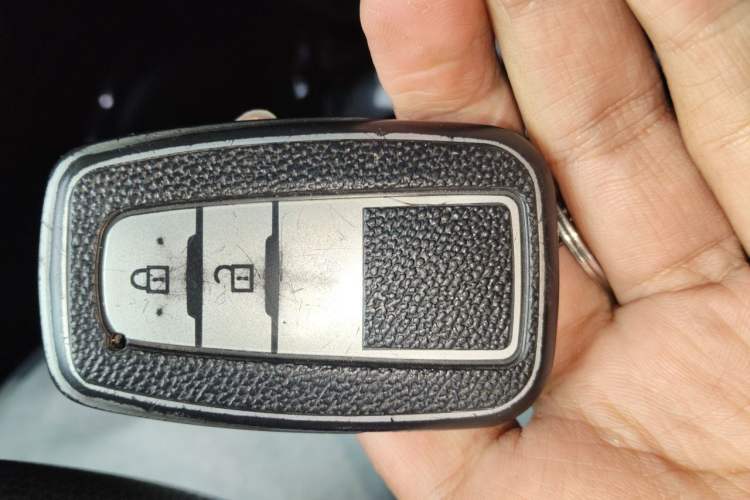Used Toyota IZOA 2020 2.0L Enjoy Edition Vehicle Key