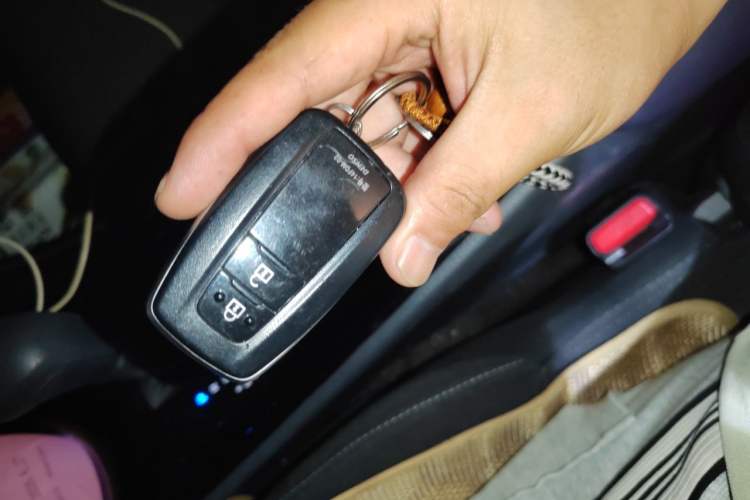 Used Toyota IZOA 2020 2.0L Enjoy Edition Vehicle Key
