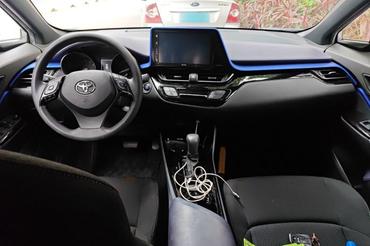 Used Toyota IZOA 2020 2.0L Enjoy Edition Center Console