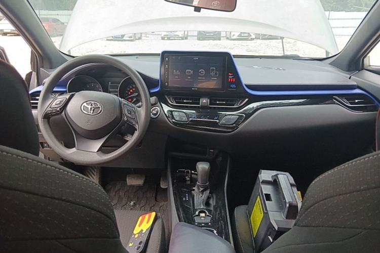 Used Toyota IZOA 2020 2.0L Yichi Version Center Console